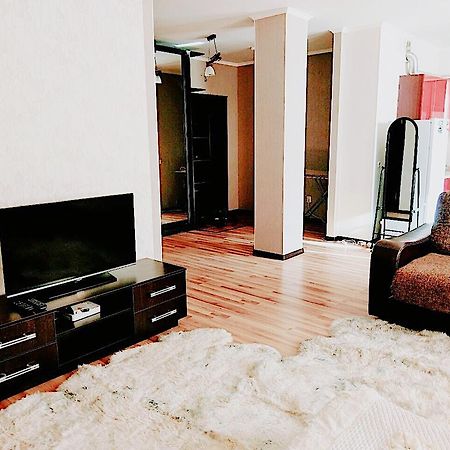 Apartment On Sauran Str Center Astana Dış mekan fotoğraf